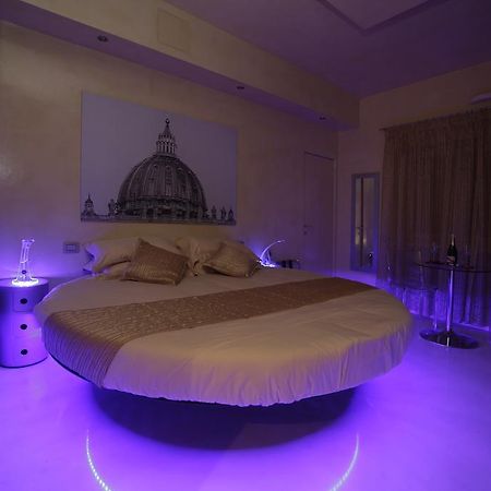 Myrome Vatican Chambre photo